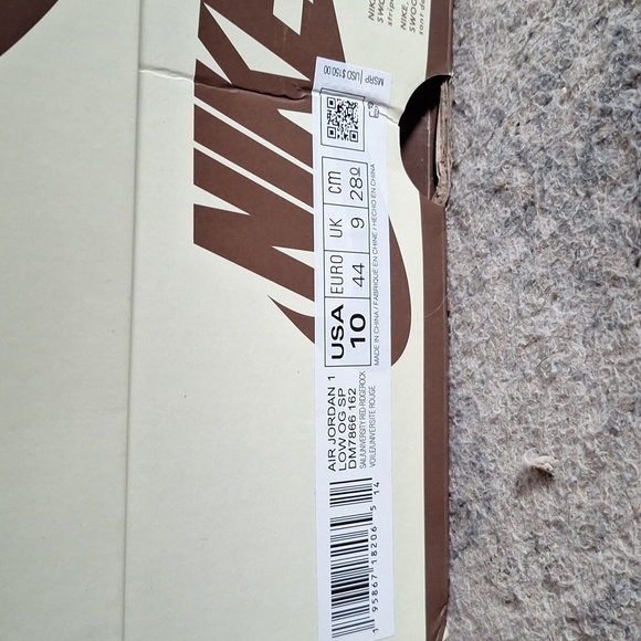 Travis Scott Jordans - Picture 4 of 12